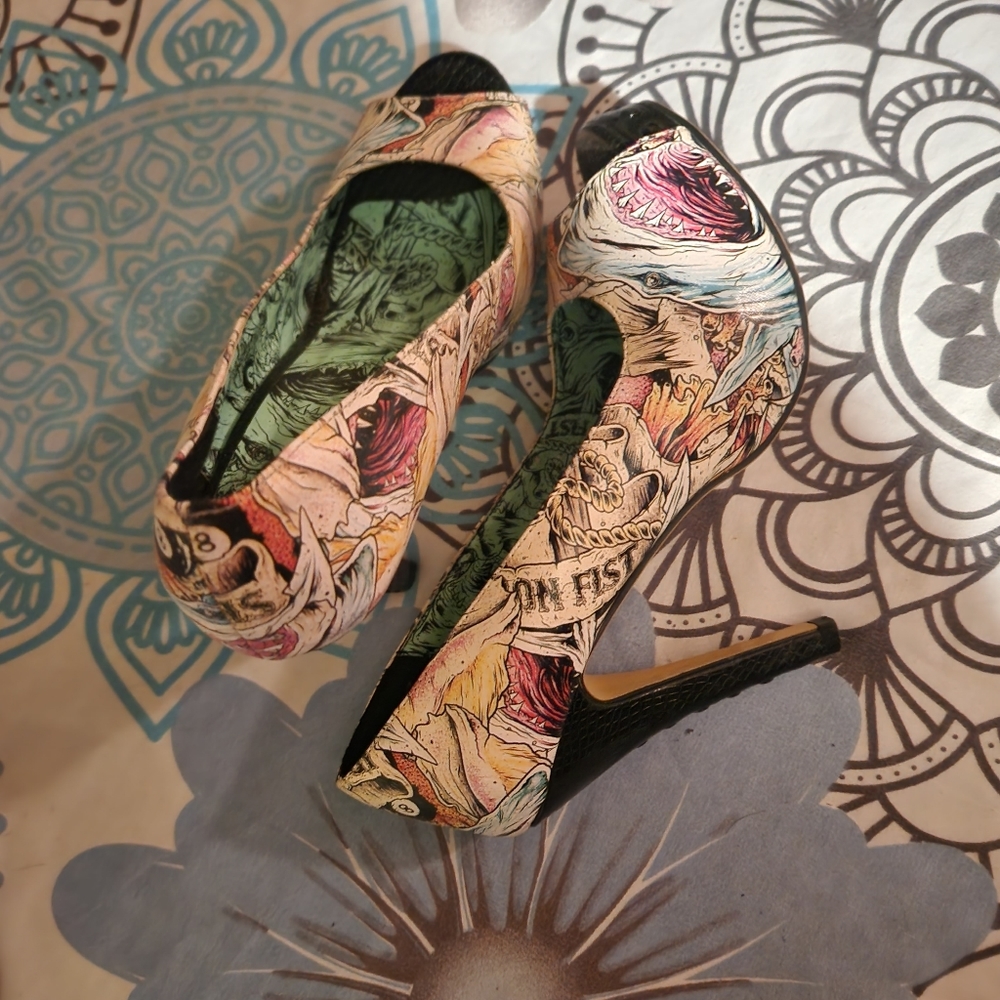 Heels - Picture 5 of 6